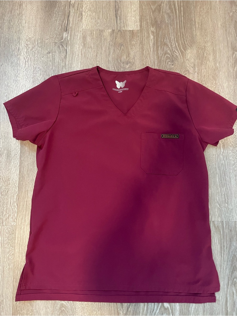 Women's V-Neck Scrub Top in Burgundy